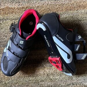 Peloton Men's Black and Red Cycling bike Shoes sz 9.5-10or 43
